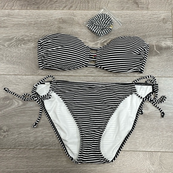 NWOT Victoria’s Secret The Bow Bikini Side Tie Bottom and Strappy Bandeau Top M - Picture 1 of 16